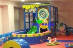 ملعب لعب ناعم، حوض كرات على شكل قارب، 5×3×2.5 متر