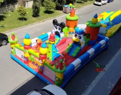 Çizgi Karakterler Şişme Oyun Parkı 10x6x5m