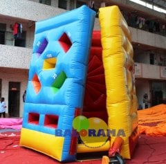 Frizbi - Dart - Şut Şişme İnteraktif Oyun 2x3.6m