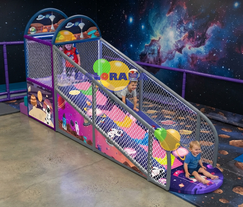 Tekli Roller Kaydırak Uzay Tema 1.5x6.8x3m