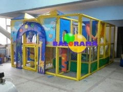مسبح لعب على شكل برج 5x4x3 متر