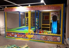 حوض كرات ناعم للعب 4.4 × 4 × 2.2 ارتفاع جبل