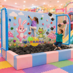 Climbing Unit with Foam Pool 3.2x2x2.15h Mt