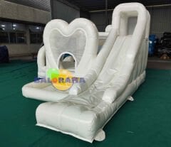 ملعب قابل للنفخ على شكل قلب، 4 × 3.6 × 2.5 ارتفاع، جبل