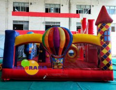 Renkli Karnaval Şişme Oyun Alanı 7x5x3.1h Mt