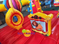 Renkli Karnaval Şişme Oyun Alanı 7x5x3.1h Mt